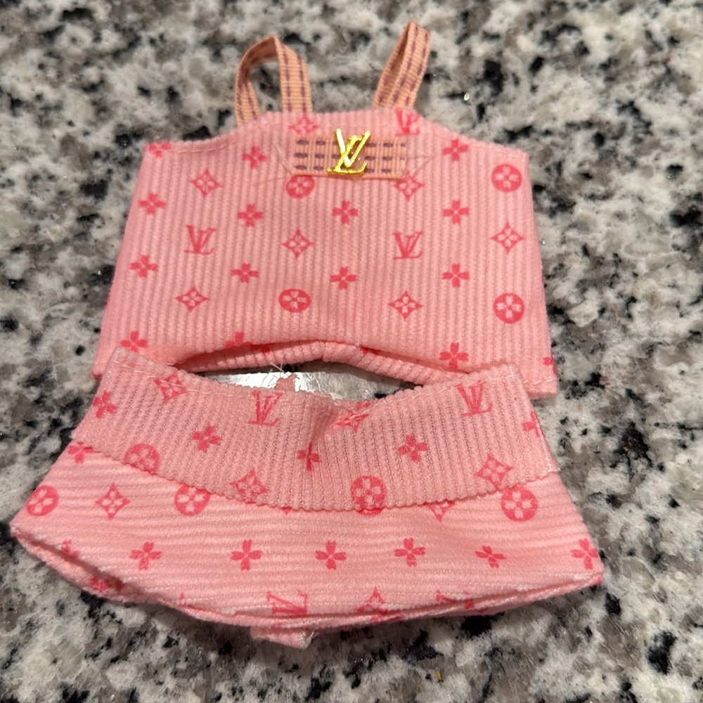 Louis Vuitton Pink outfit for labubu Plush Character - Picture 9 of 10